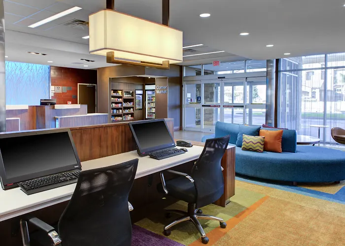 Fairfield Inn & Suites By Marriott Bakersfield North/Airport